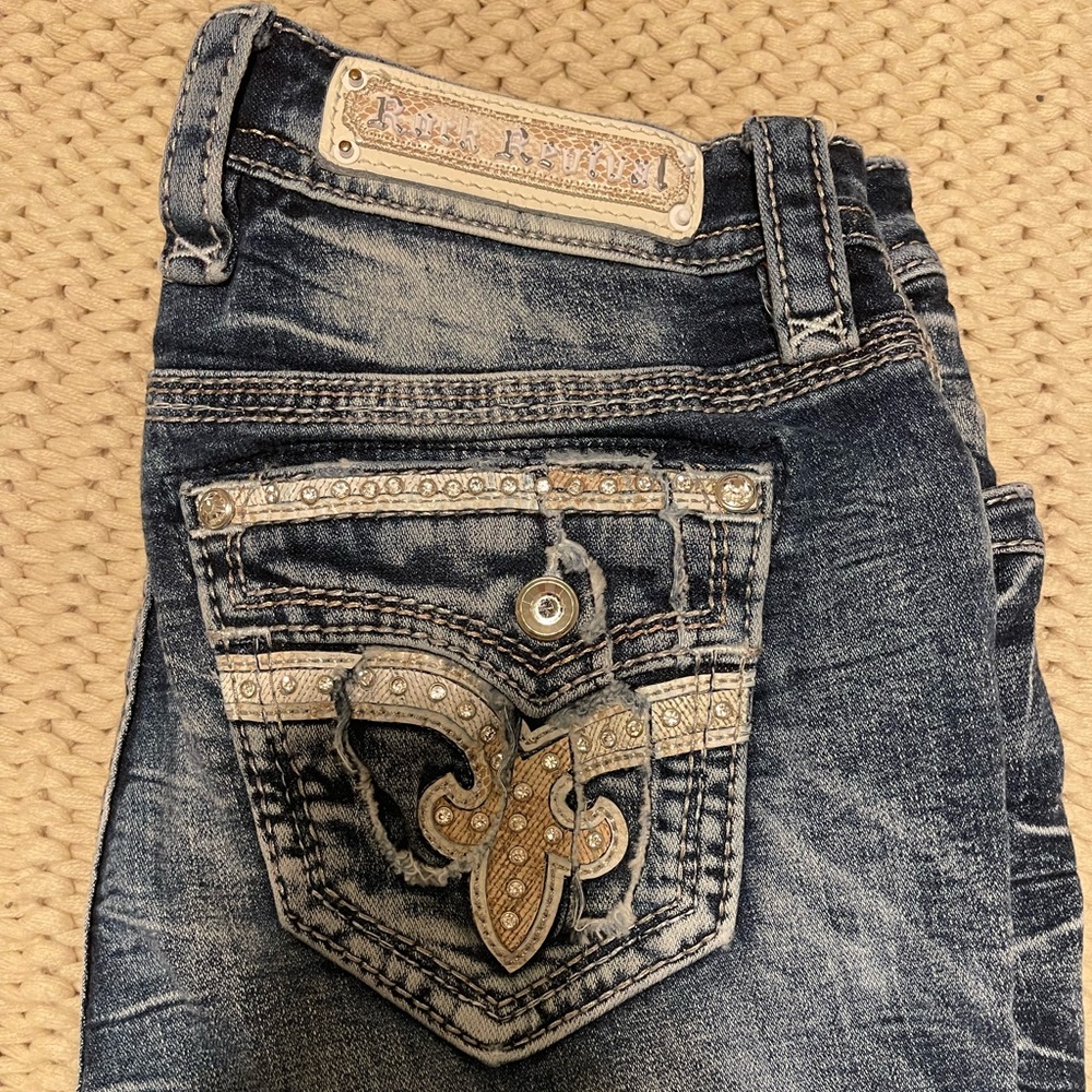 Rock Revival Cropped Skinny Jeans